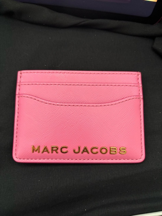 Marc Jacobs Handbags - Marc Jacobs Hot Pink Saffiano Card Case